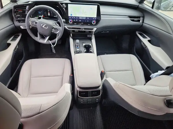 2T2BBMCA8TC131696 2026 LEXUS RX - Image 8