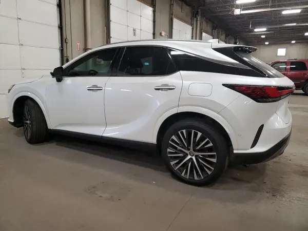 2T2BBMCA9PC011573 2023 LEXUS RX - Image 2