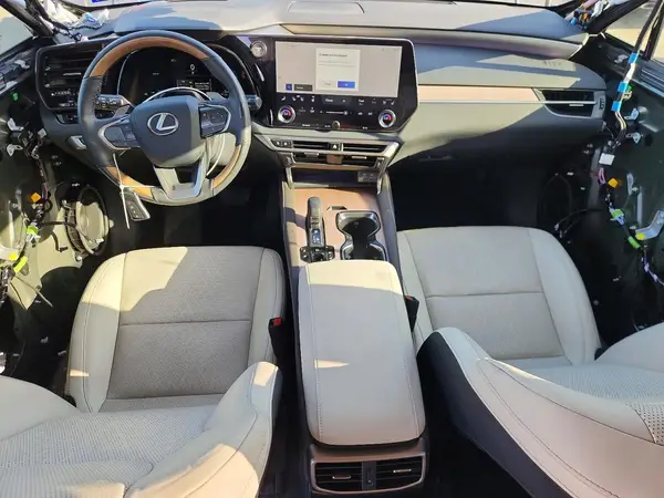 2T2BBMCA9SC065044 2025 LEXUS RX - Image 8