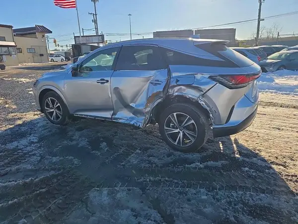 2T2BBMCA9SC071569 2025 LEXUS RX - Image 2