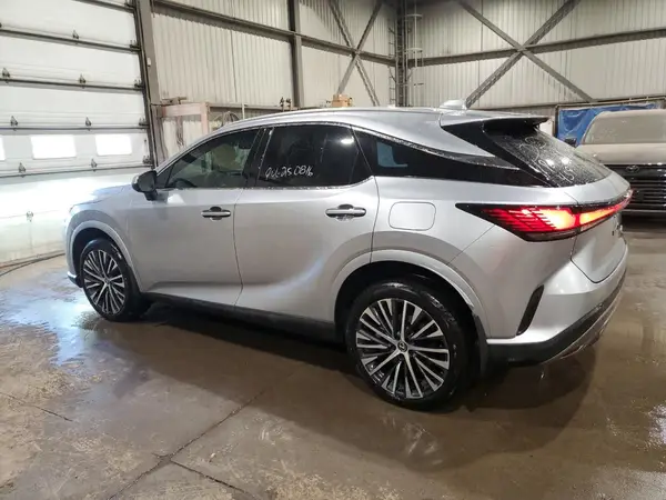2T2BBMCA9SC071880 2025 LEXUS RX - Image 2