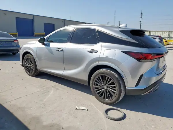 2T2BBMCA9SC089327 2025 LEXUS RX - Image 2