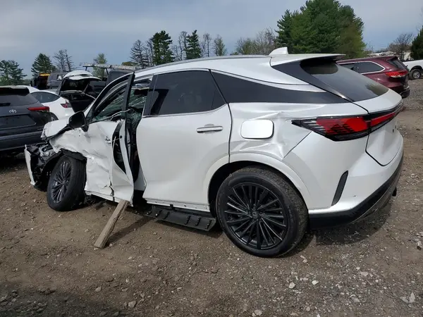 2T2BBMCA9TC118195 2026 LEXUS RX - Image 2