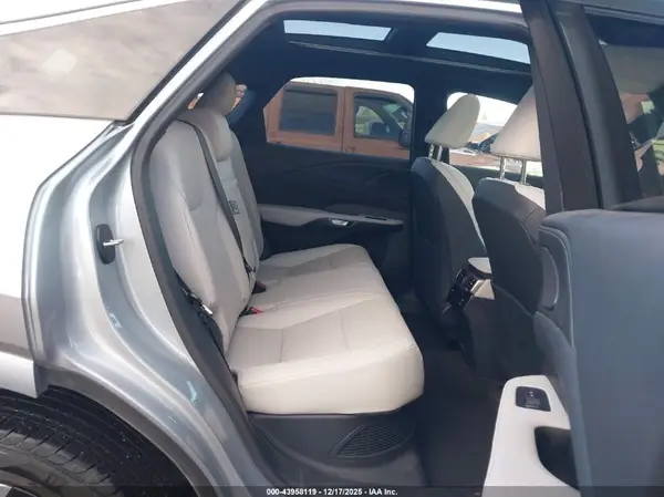 2T2BBMCAXPC003143 2023 LEXUS RX - Image 8