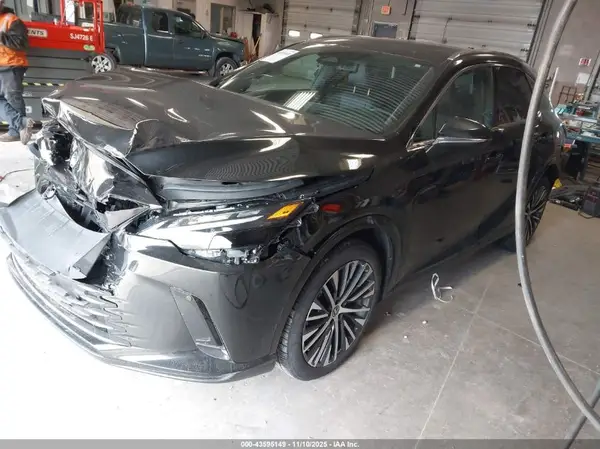 2T2BBMCAXPC005166 2023 LEXUS RX - Image 2