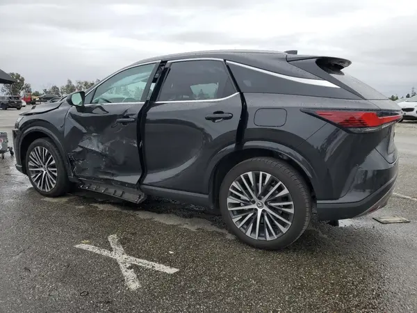 2T2BBMCAXPC015258 2023 LEXUS RX - Image 2