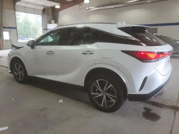 2T2BBMCAXPC021593 2023 LEXUS RX - Image 2