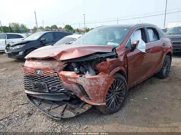 2T2BBMCAXRC055794 2024 LEXUS RX - Image 2