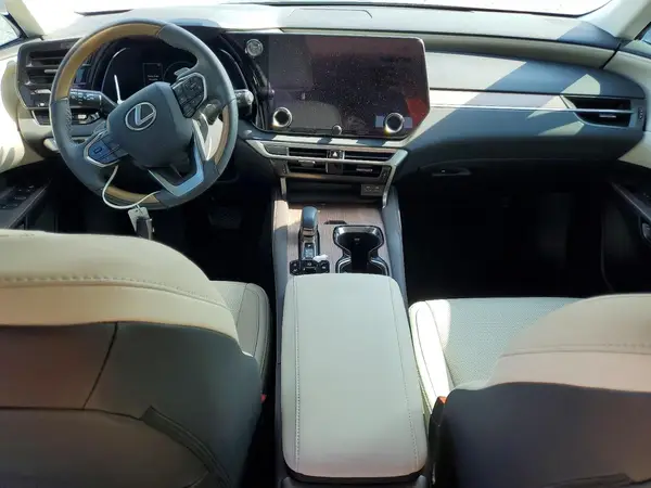 2T2BBMCAXRC064821 2024 LEXUS RX - Image 8