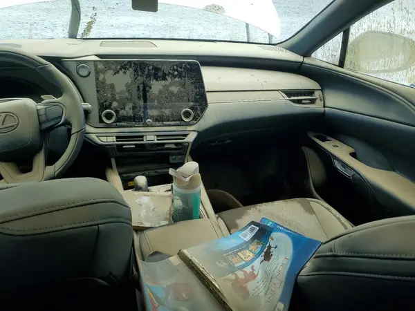 2T2BBMCAXSC068180 2025 LEXUS RX - Image 8