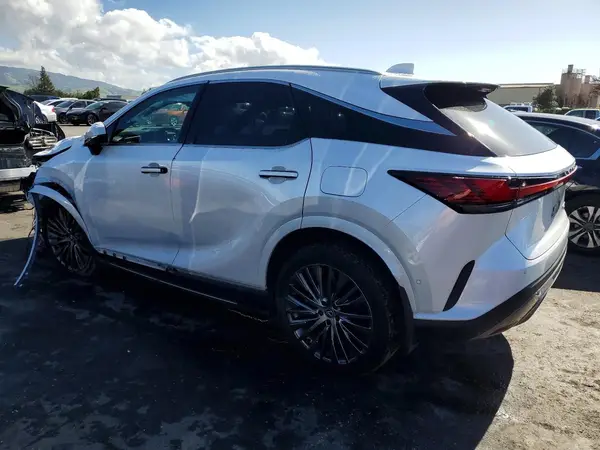 2T2BBMCAXSC073833 2025 LEXUS RX - Image 2