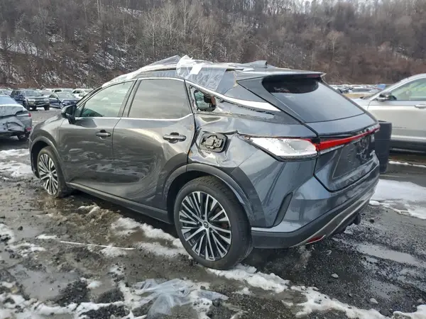 2T2BBMCAXSC089949 2025 LEXUS RX - Image 2