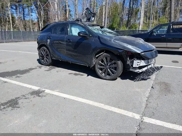 2T2BCMEA0RC013242 2024 LEXUS RX - Image 1