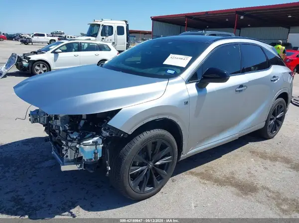 2T2BCMEA0RC014925 2024 LEXUS RX - Image 2