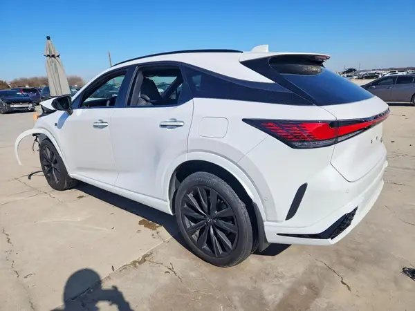2T2BCMEA0RC019185 2024 LEXUS RX - Image 2