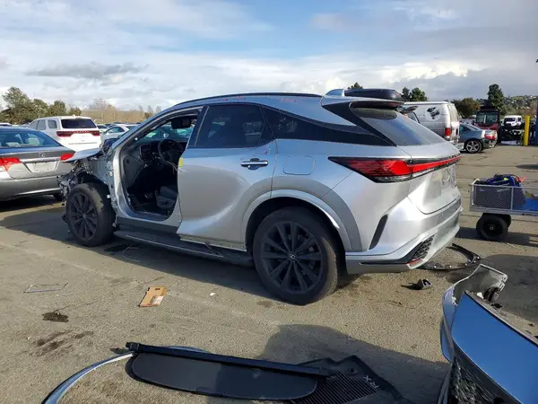 2T2BCMEA0SC021315 2025 LEXUS RX - Image 2