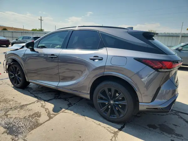 2T2BCMEA1PC004384 2023 LEXUS RX - Image 2