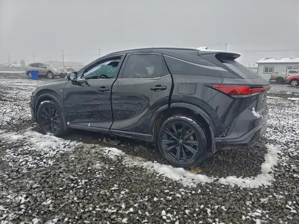 2T2BCMEA1RC012892 2024 LEXUS RX - Image 2