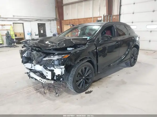 2T2BCMEA1RC020264 2024 LEXUS RX - Image 2