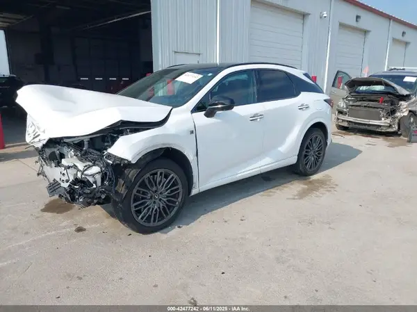 2T2BCMEA2PC001025 2023 LEXUS RX - Image 2