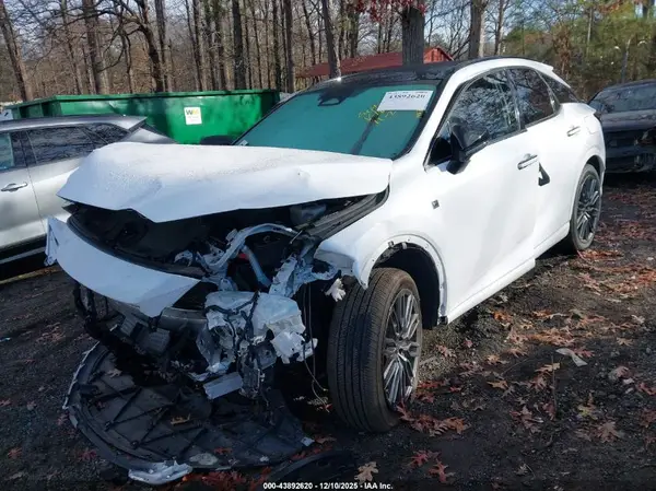 2T2BCMEA2PC001865 2023 LEXUS RX - Image 2
