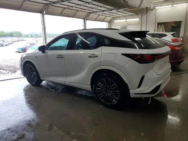 2T2BCMEA2PC004863 2023 LEXUS RX - Image 2