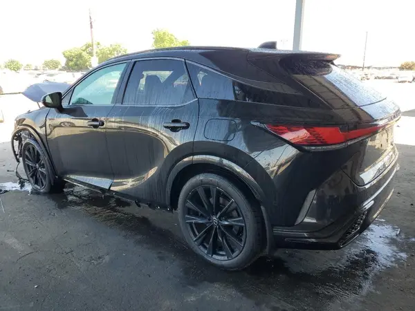 2T2BCMEA2PC005088 2023 LEXUS RX - Image 2