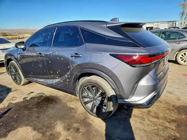 2T2BCMEA2PC006774 2023 LEXUS RX - Image 2