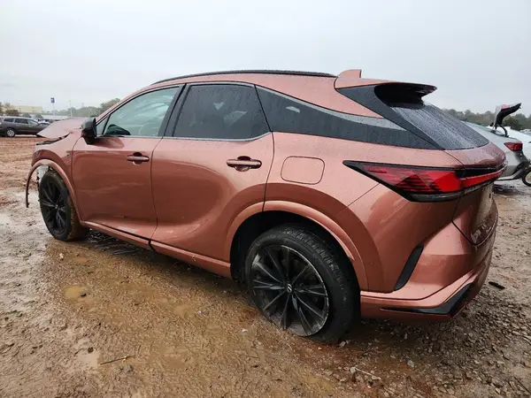 2T2BCMEA2RC016238 2024 LEXUS RX - Image 2