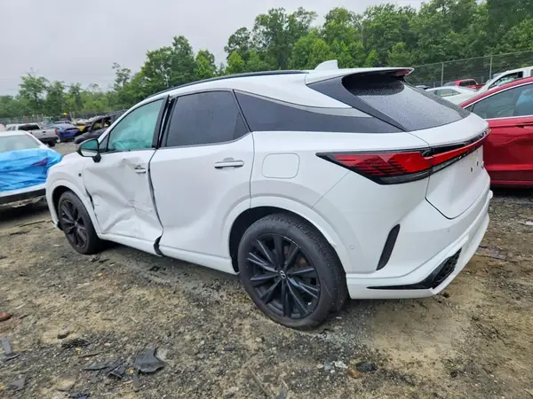 2T2BCMEA3PC006444 2023 LEXUS RX - Image 2