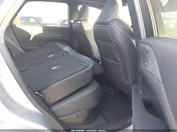 2T2BCMEA3RC015406 2024 LEXUS RX - Image 8