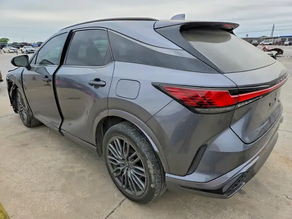 2T2BCMEA4PC002774 2023 LEXUS RX - Image 2