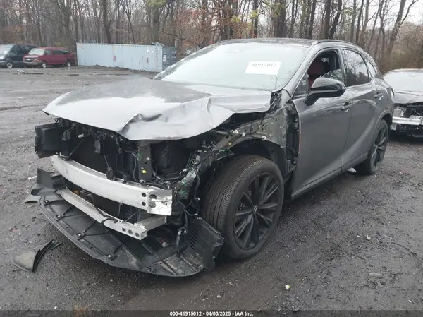 2T2BCMEA4PC007246 2023 LEXUS RX - Image 2