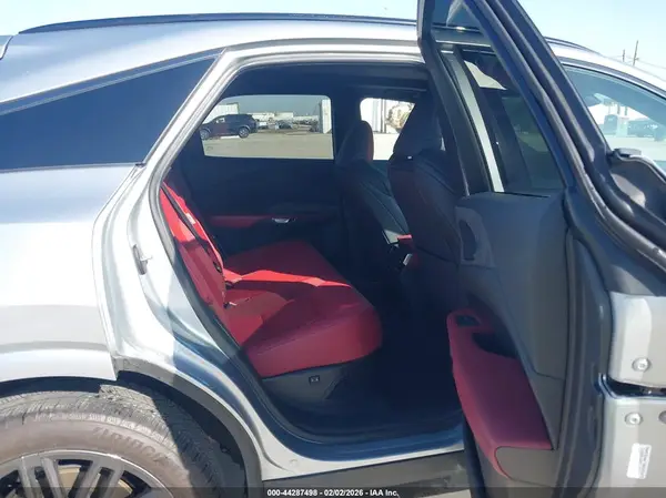 2T2BCMEA5PC003318 2023 LEXUS RX - Image 8