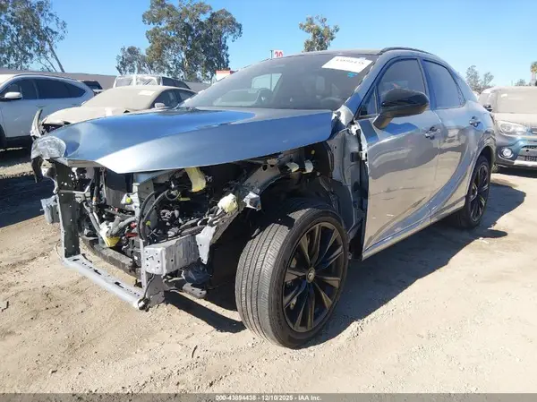 2T2BCMEA6PC001108 2023 LEXUS RX - Image 2