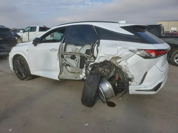 2T2BCMEA6RC018185 2024 LEXUS RX - Image 2