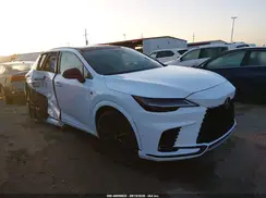2T2BCMEA6TC025581 2026 LEXUS RX