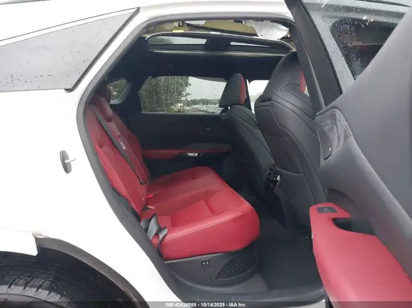 2T2BCMEA7PC006155 2023 LEXUS RX - Image 8