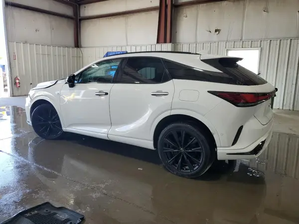 2T2BCMEA7PC006320 2023 LEXUS RX - Image 2