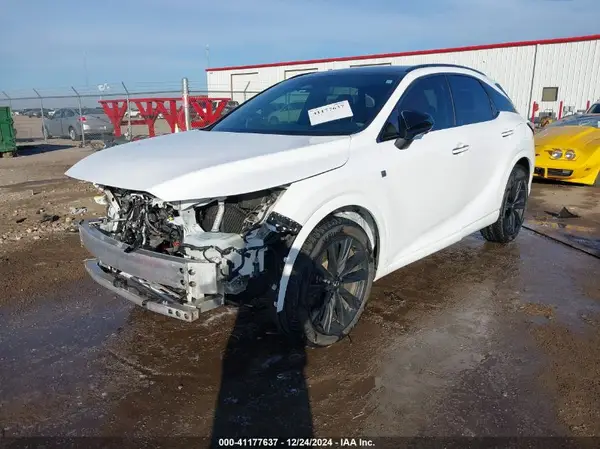 2T2BCMEA7PC007239 2023 LEXUS RX - Image 2