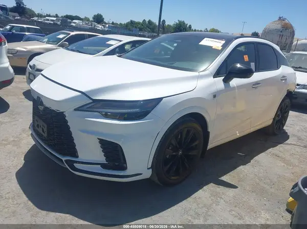 2T2BCMEA7RC016221 2024 LEXUS RX - Image 2