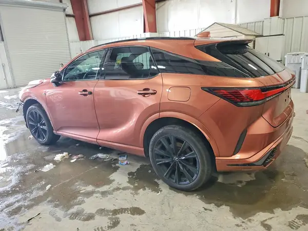 2T2BCMEA8PC004947 2023 LEXUS RX - Image 2