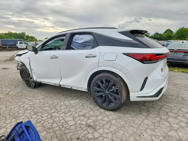 2T2BCMEA9PC004925 2023 LEXUS RX - Image 2