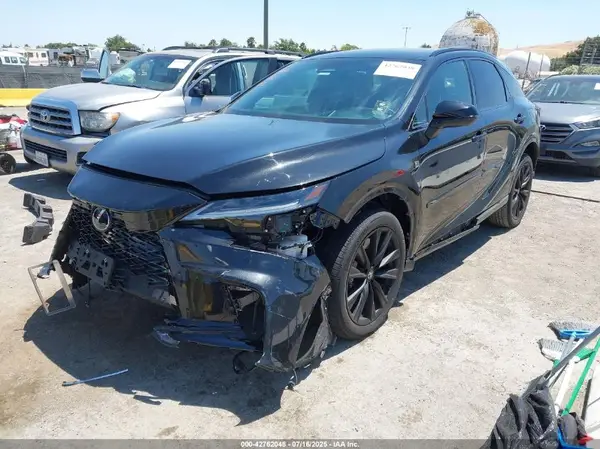 2T2BCMEAXPC001578 2023 LEXUS RX - Image 2