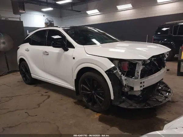 2T2BCMEAXRC014219 2024 LEXUS RX - Image 1