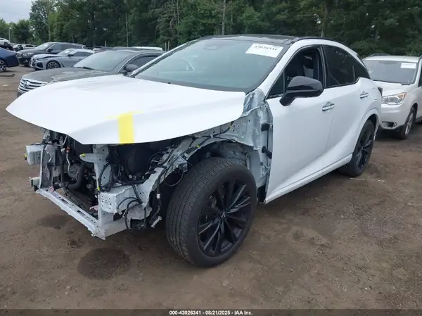 2T2BCMEAXRC015550 2024 LEXUS RX - Image 2