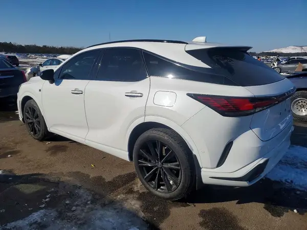2T2BCMEAXRC015905 2024 LEXUS RX - Image 2