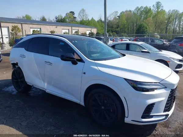 2T2BCMEAXSC021242 2025 LEXUS RX - Image 1