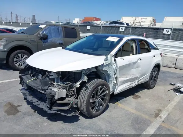 2T2BGMCA1JC020437 2018 LEXUS RX - Image 2