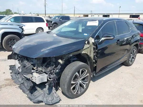 2T2BGMCA1KC031214 2019 LEXUS RX - Image 2